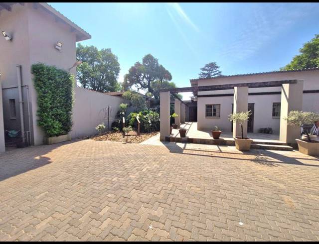 FARM FOR SALE IN RASLOUW AH
